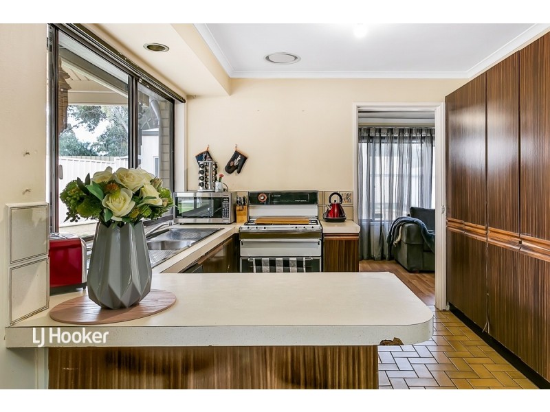 88 Canterbury Drive, Salisbury Heights SA 5109