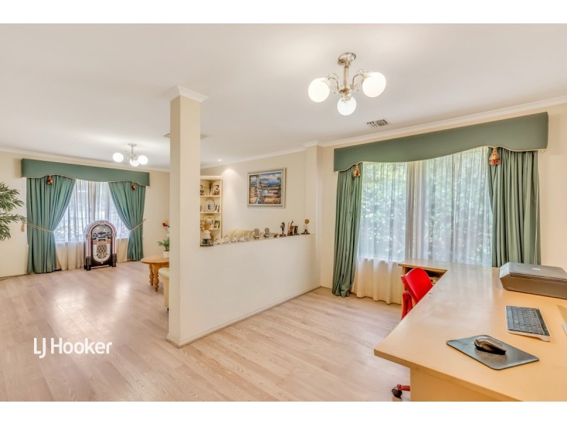 2 Legend Avenue, Walkley Heights SA 5098