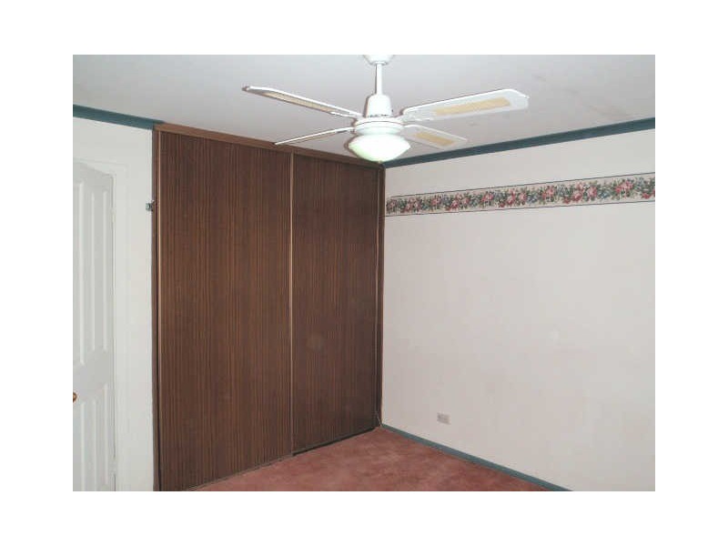 15 Barrington Road, Elizabeth Downs SA 5113