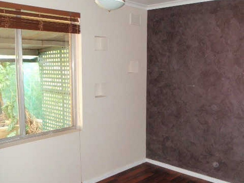 15 Barrington Road, Elizabeth Downs SA 5113