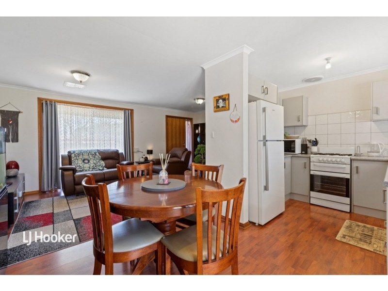 30 Wakeling Crescent, Parafield Gardens SA 5107