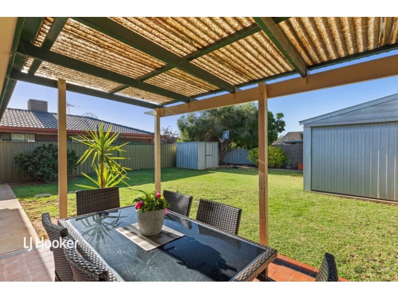 30 Wakeling Crescent, Parafield Gardens SA 5107