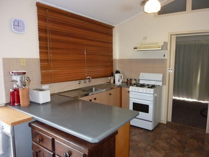 11 Landy Avenue, Gulfview Heights SA 5096