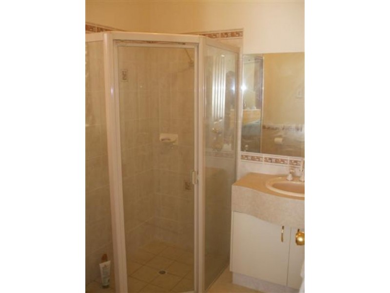 4 Creekview Drive, Mawson Lakes SA 5095