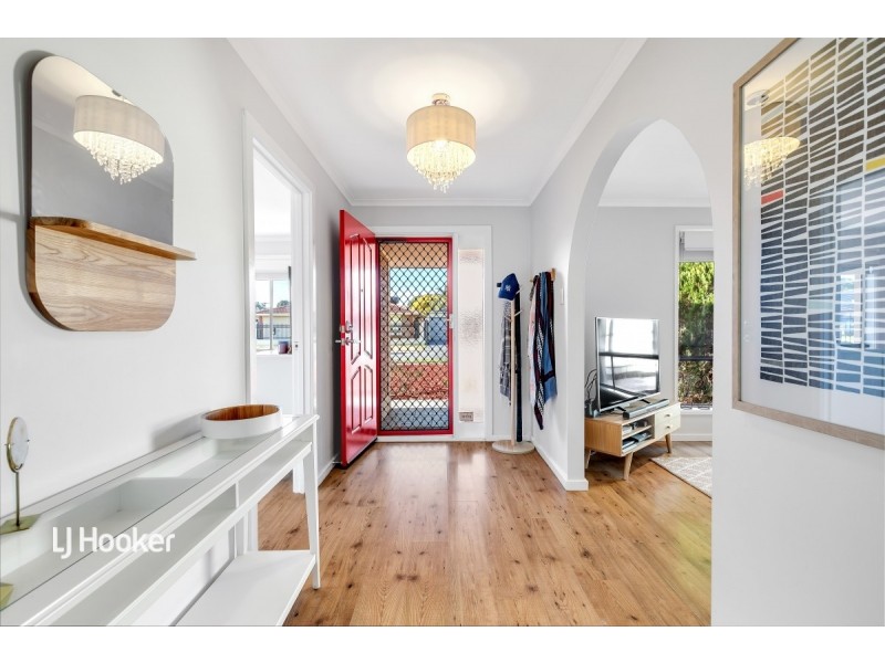 2 Garfield Court, Paralowie SA 5108