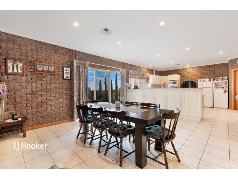 15 Queensborough Drive, Salisbury Heights SA 5109