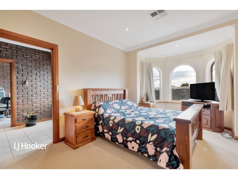 15 Queensborough Drive, Salisbury Heights SA 5109