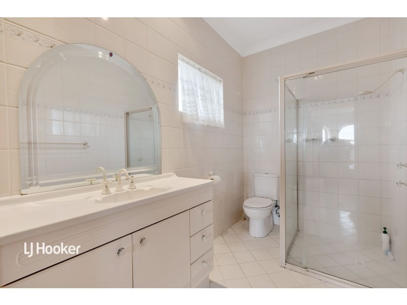 15 Queensborough Drive, Salisbury Heights SA 5109