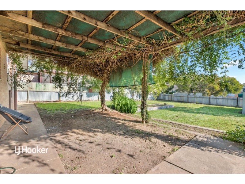 4 Loral Street, Modbury SA 5092