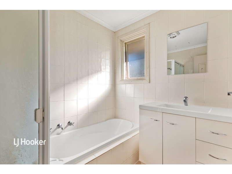 25 Denver Drive, Parafield Gardens SA 5107