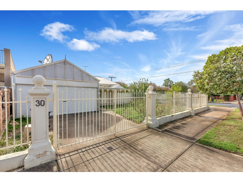 30 Third Avenue, Woodville Gardens SA 5012
