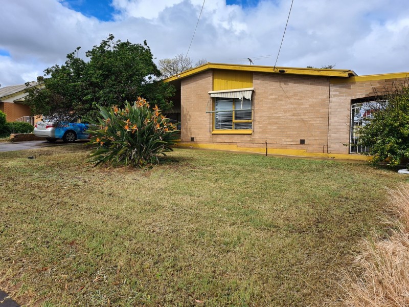 16 Seaborough Road, Elizabeth Park SA 5113
