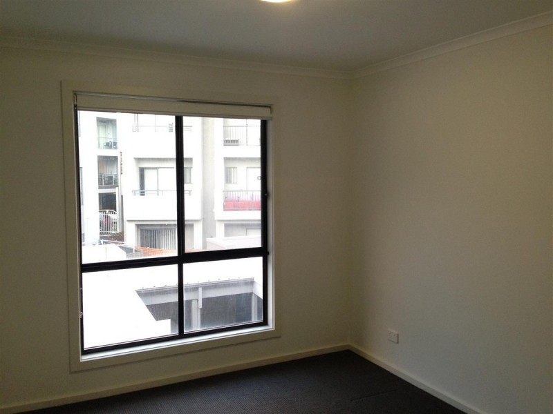 9/17 Euston Walk, Mawson Lakes SA 5095