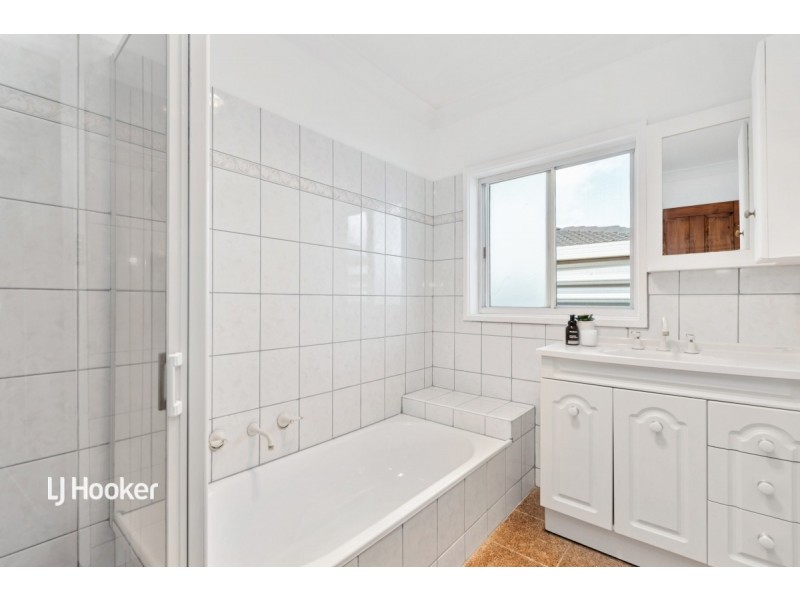 1 Warwick Street, Salisbury East SA 5109