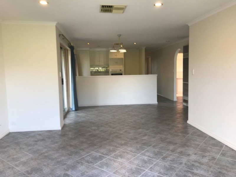 10 Rifle Range Road, Greenwith SA 5125