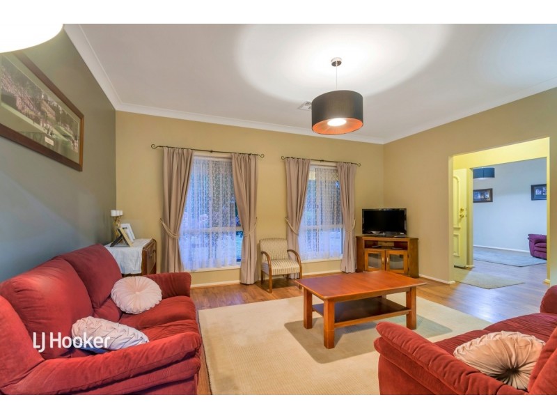 12 Lipson Reach Road, Gulfview Heights SA 5096