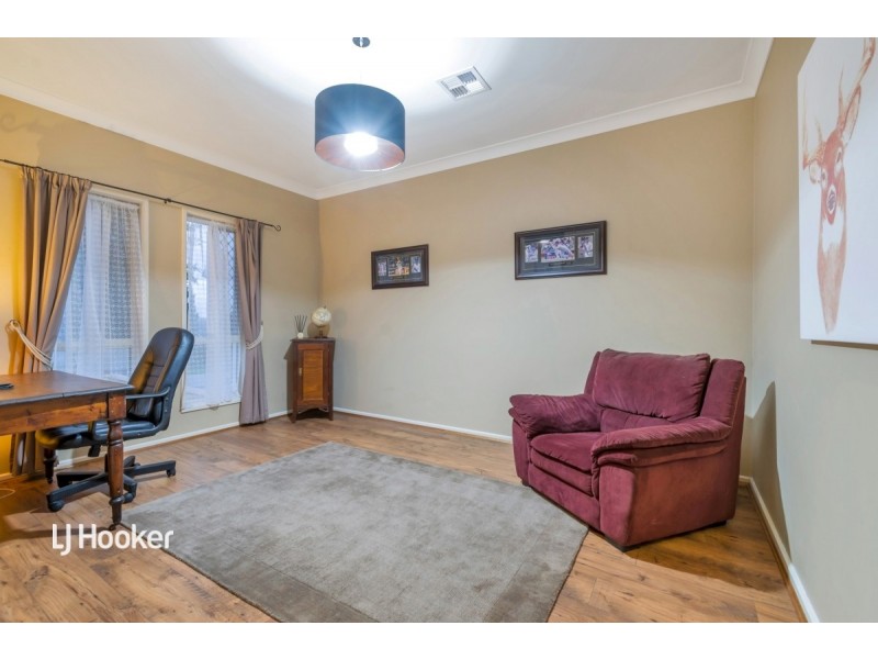 12 Lipson Reach Road, Gulfview Heights SA 5096