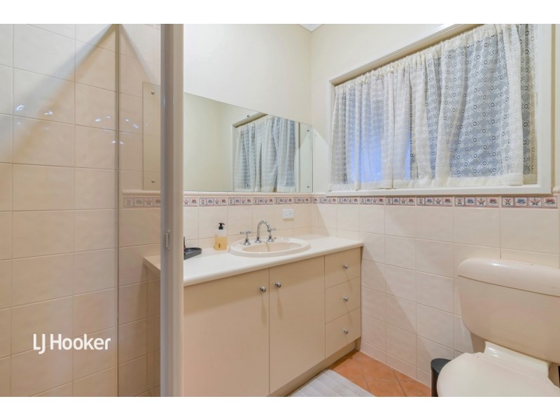 12 Lipson Reach Road, Gulfview Heights SA 5096