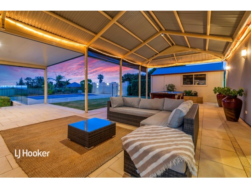 12 Lipson Reach Road, Gulfview Heights SA 5096