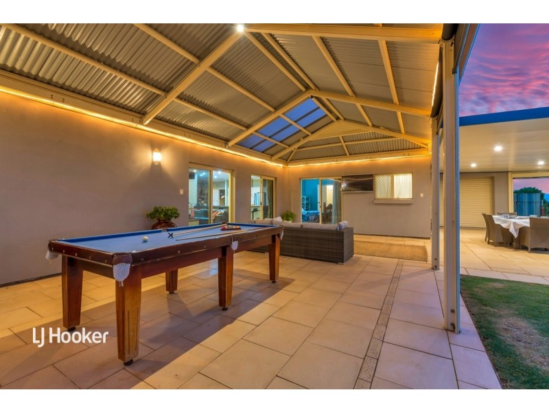 12 Lipson Reach Road, Gulfview Heights SA 5096