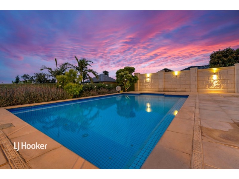 12 Lipson Reach Road, Gulfview Heights SA 5096