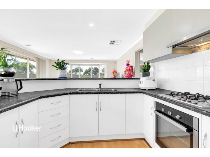 101 President Avenue, Andrews Farm SA 5114