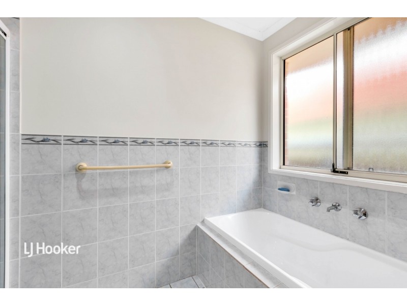 101 President Avenue, Andrews Farm SA 5114