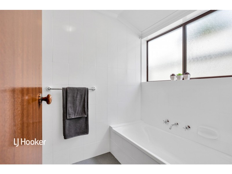 4 Finch Court, Modbury Heights SA 5092