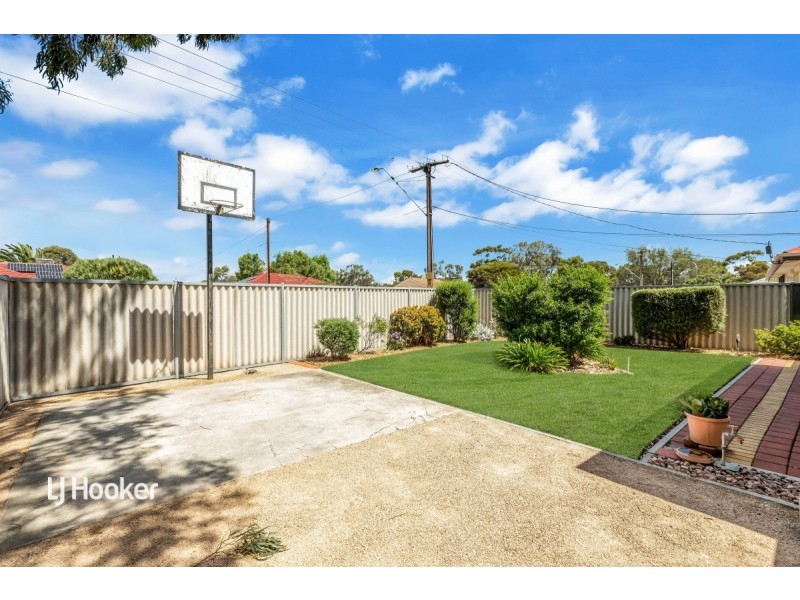 2 Rhus Avenue, Parafield Gardens SA 5107