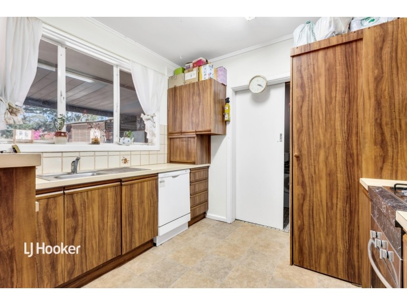 8 Bertana Road, Para Hills West SA 5096