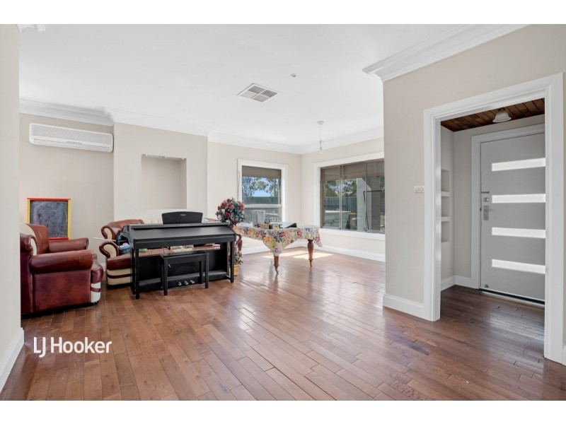 35 Peacock Road, Elizabeth Downs SA 5113