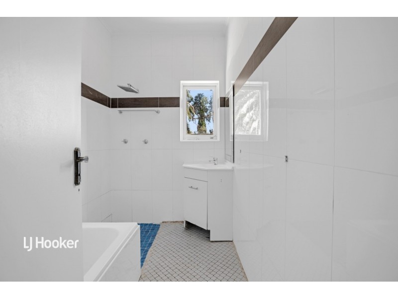 35 Peacock Road, Elizabeth Downs SA 5113