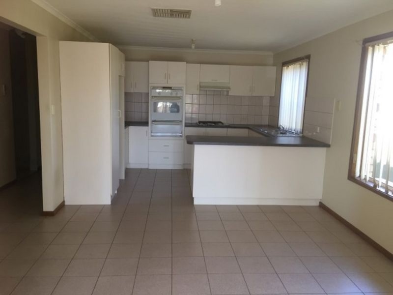 2/292 Martins Road, Parafield Gardens SA 5107