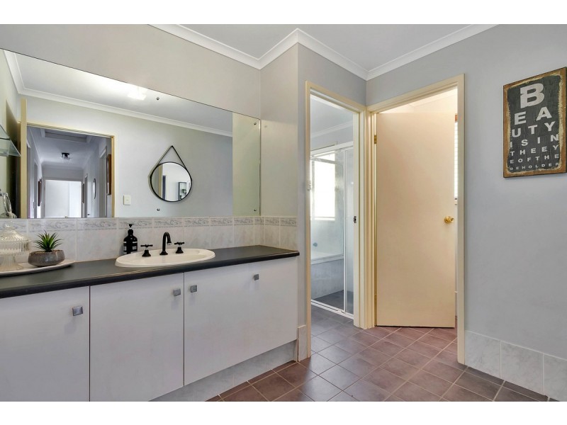16 Crawford Grove, Andrews Farm SA 5114