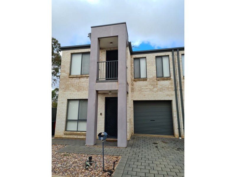 4 Hamra Drive, Smithfield SA 5114