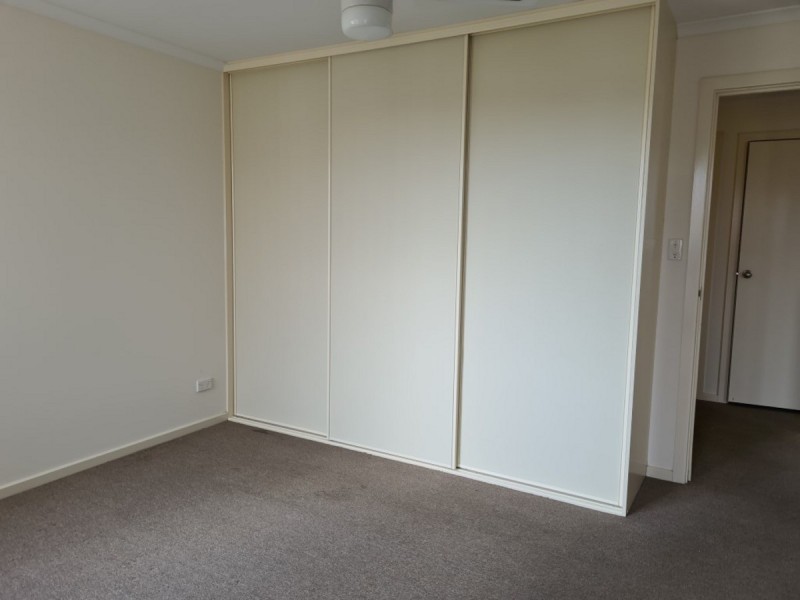 4 Hamra Drive, Smithfield SA 5114