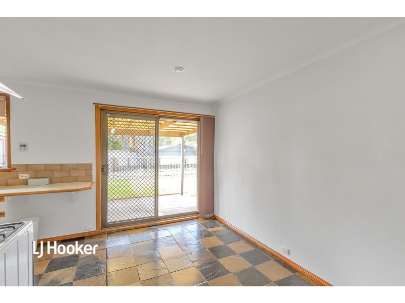 11 Rogers Crescent, Paralowie SA 5108