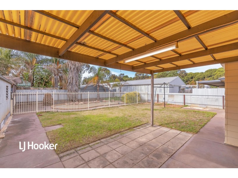 11 Rogers Crescent, Paralowie SA 5108