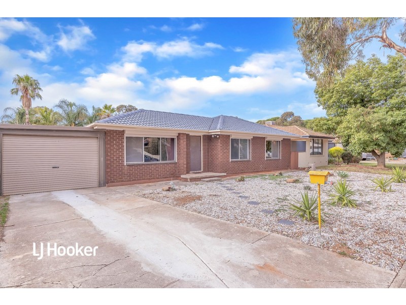 11 Rogers Crescent, Paralowie SA 5108