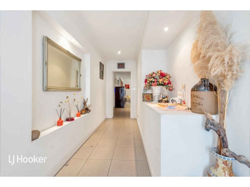 50 The Strand, Mawson Lakes SA 5095