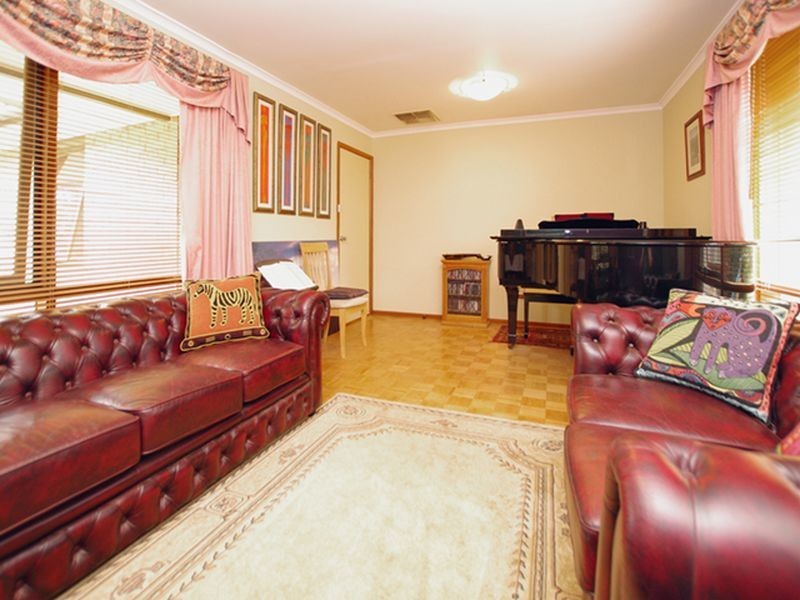 25 McEvoy Drive, Salisbury East SA 5109