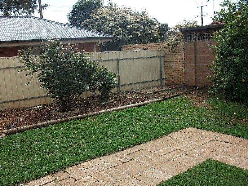 14 Lorna Road, Para Hills SA 5096