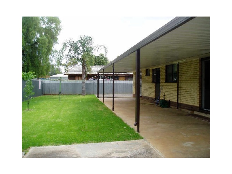 5 Sherwood Crescent, Paralowie SA 5108