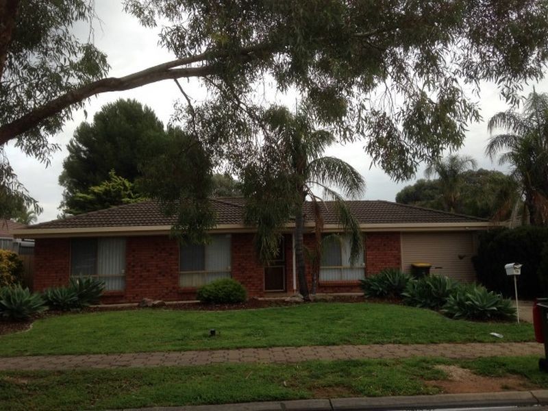 18 Bartlett Avenue, Paralowie SA 5108