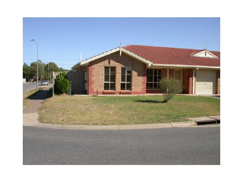 2/2 Mike Place, Salisbury Downs SA 5108