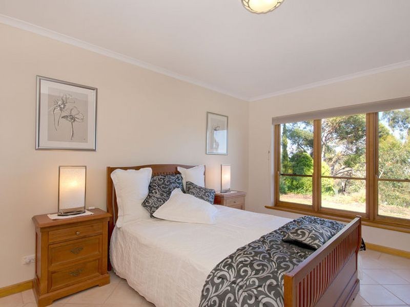 20 Bishop Street, Skye SA 5072