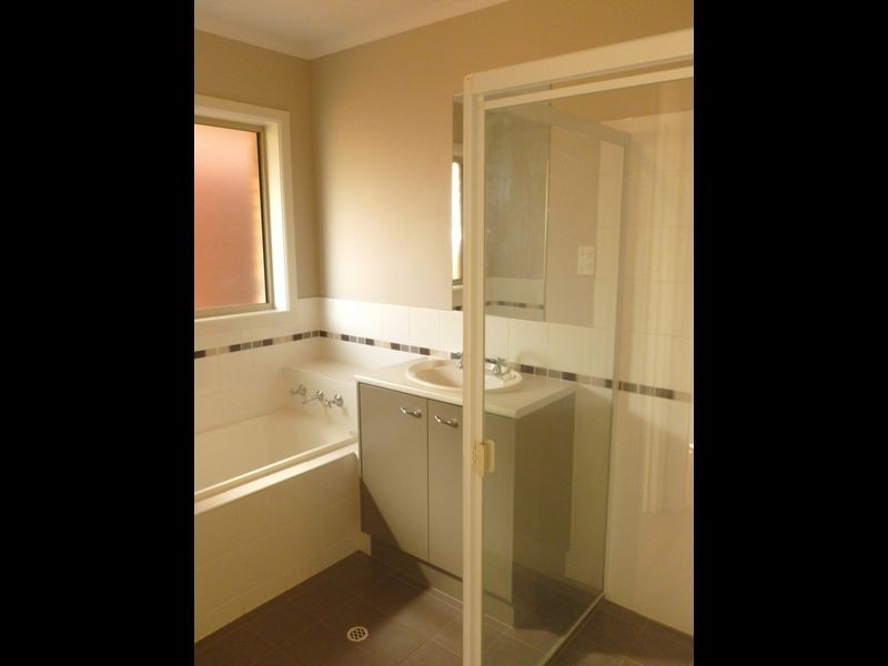 6a Ramsay Ave, Hillcrest SA 5086