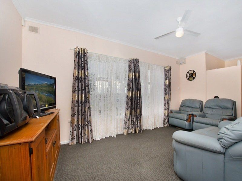 61 Redward Avenue, Greenacres SA 5086