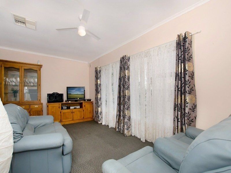 61 Redward Avenue, Greenacres SA 5086