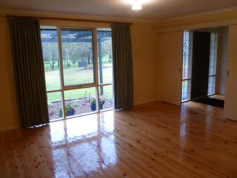 9 Fox Hill Road, Bridgewater SA 5155